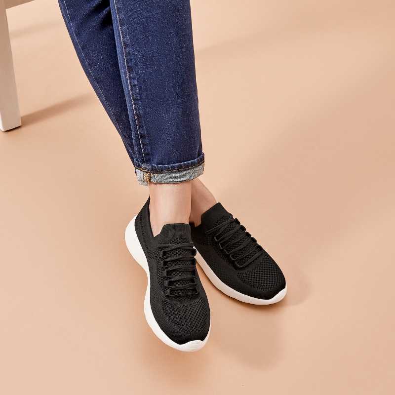 Comfortable black walking shoes deals